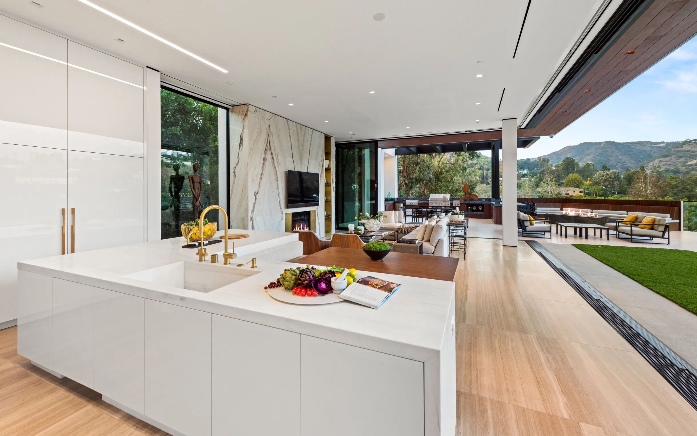 Wander Beverly Hills Lookout #35