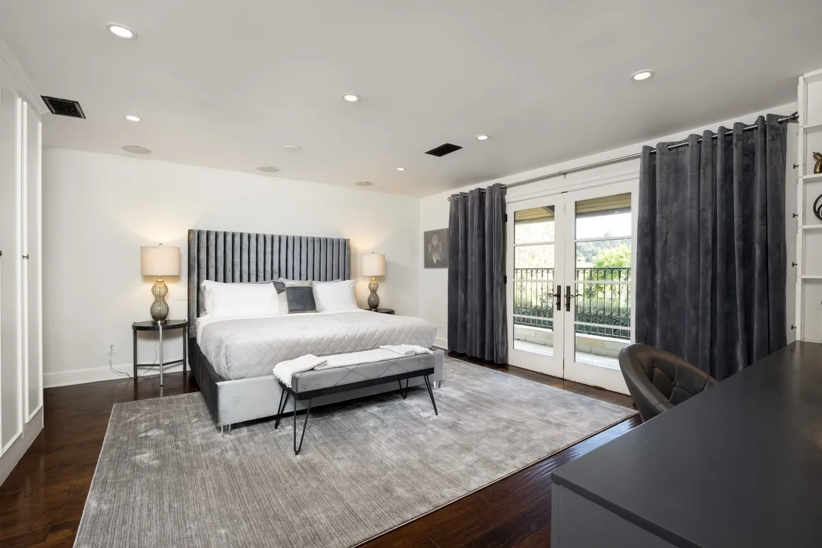 Bedroom 3 image