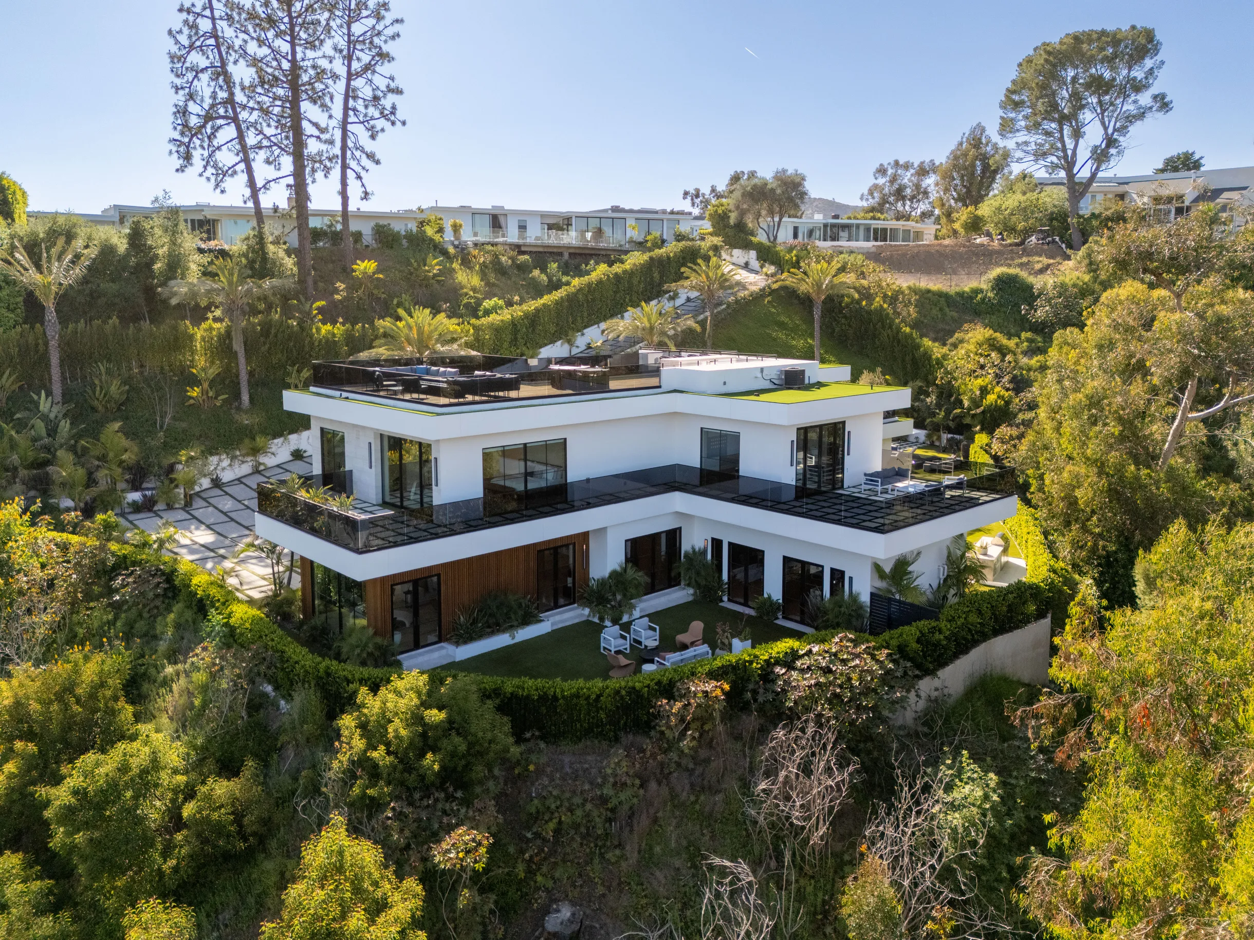 Wander Bel Air Crest #52