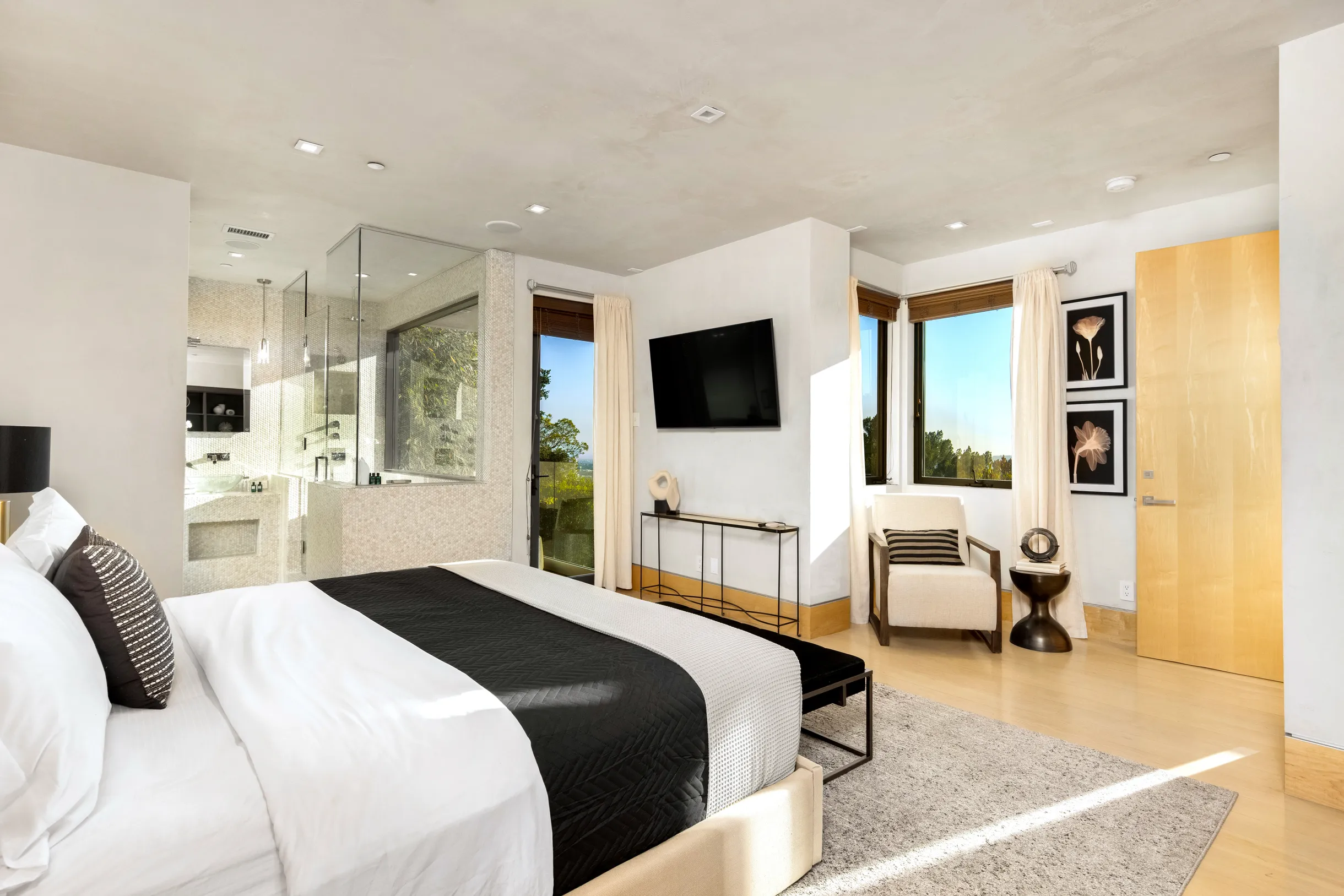 Wander Hollywood Hills Sky #25