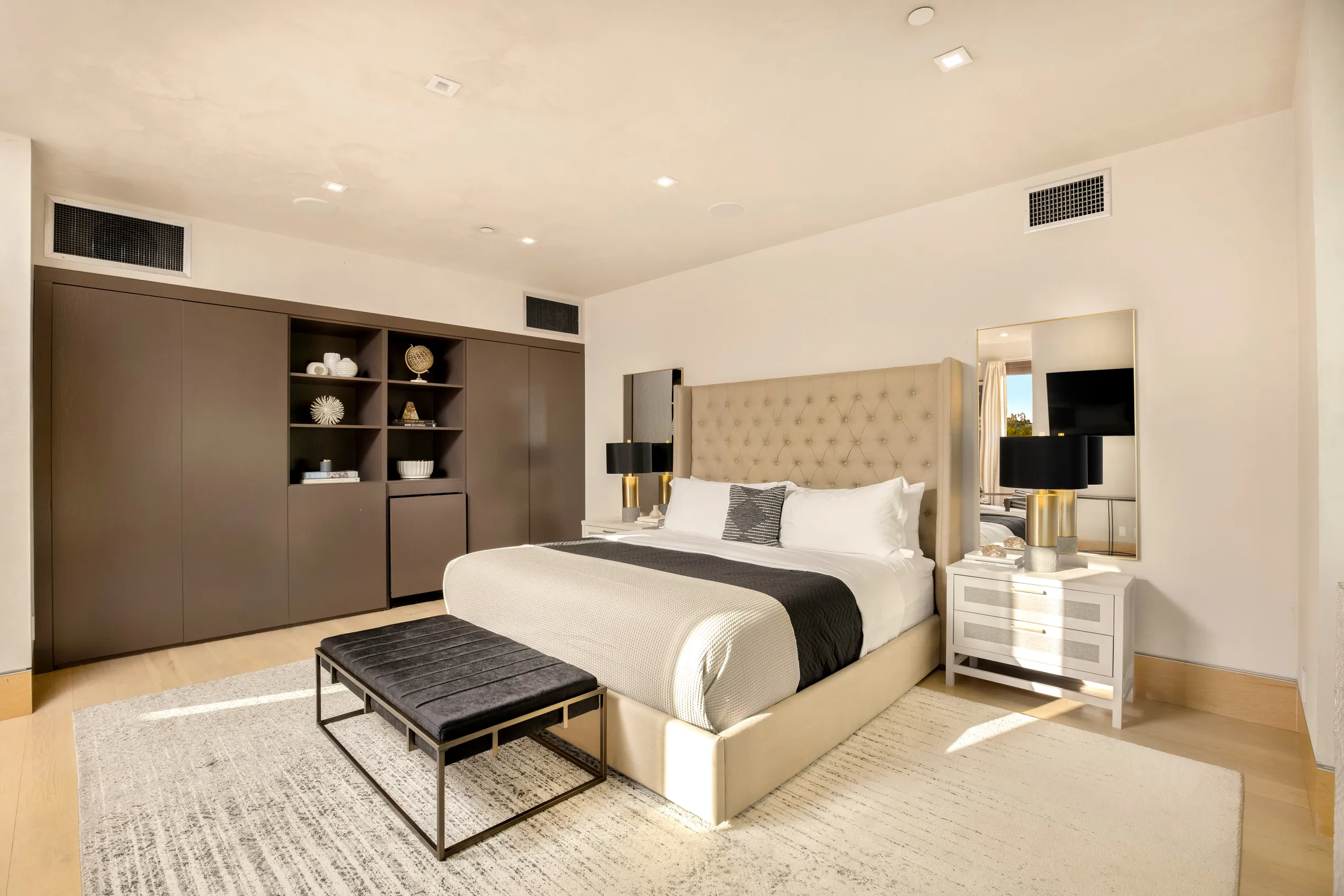 Wander Hollywood Hills Sky #9