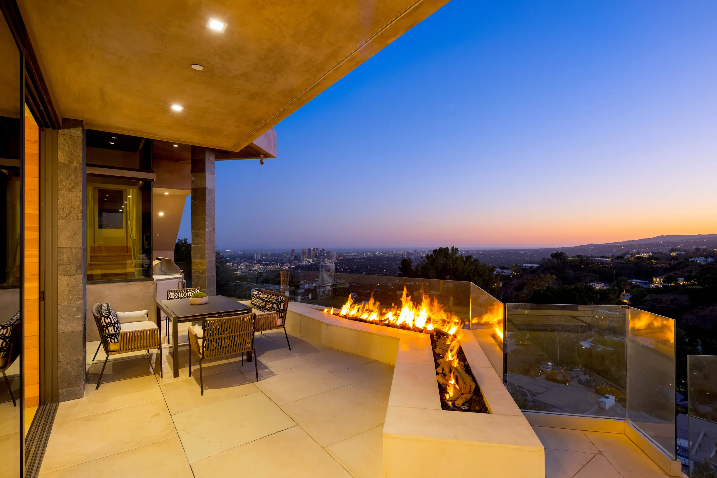 Wander Hollywood Hills Sky #11