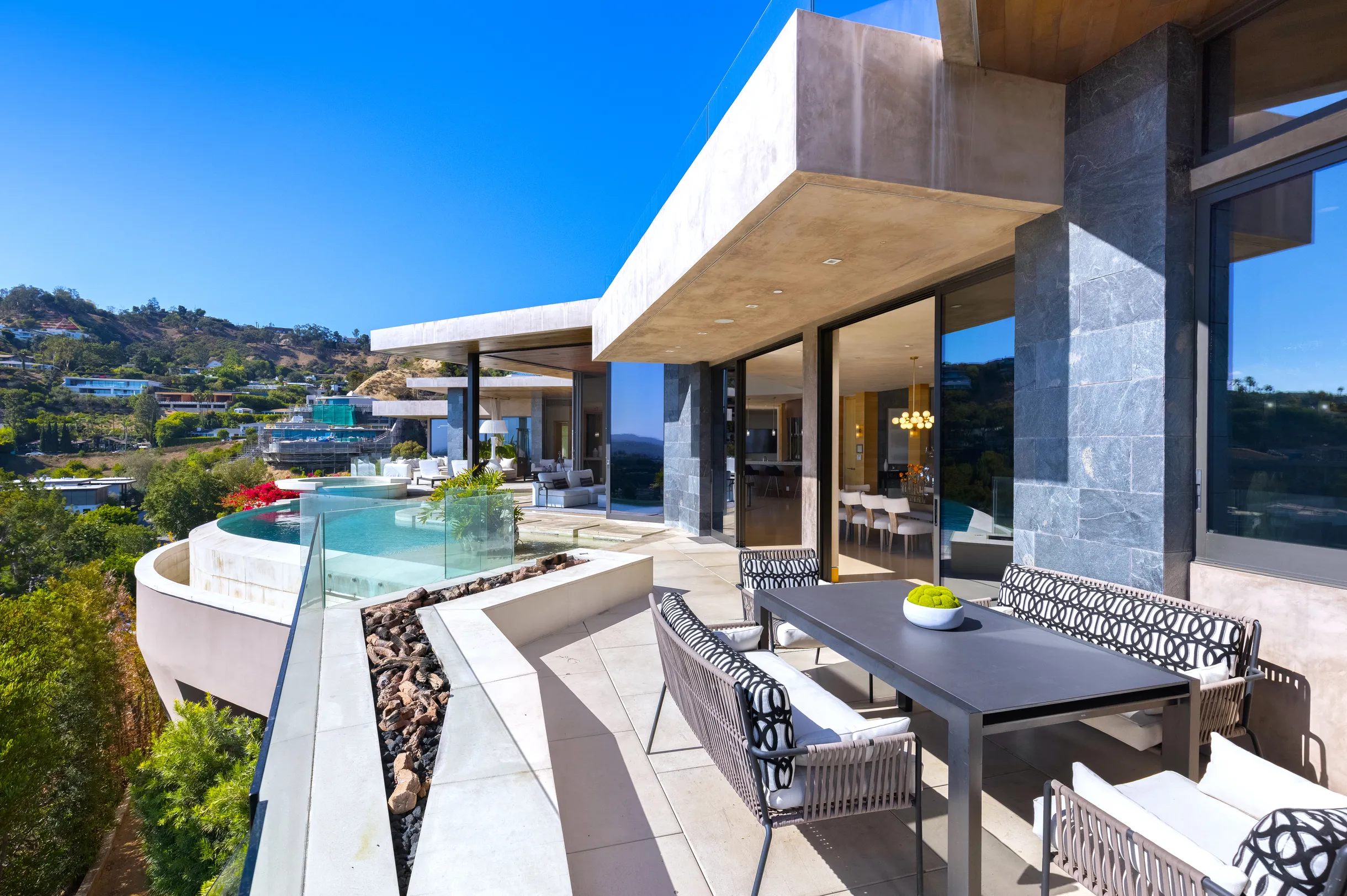 Wander Hollywood Hills Sky #42