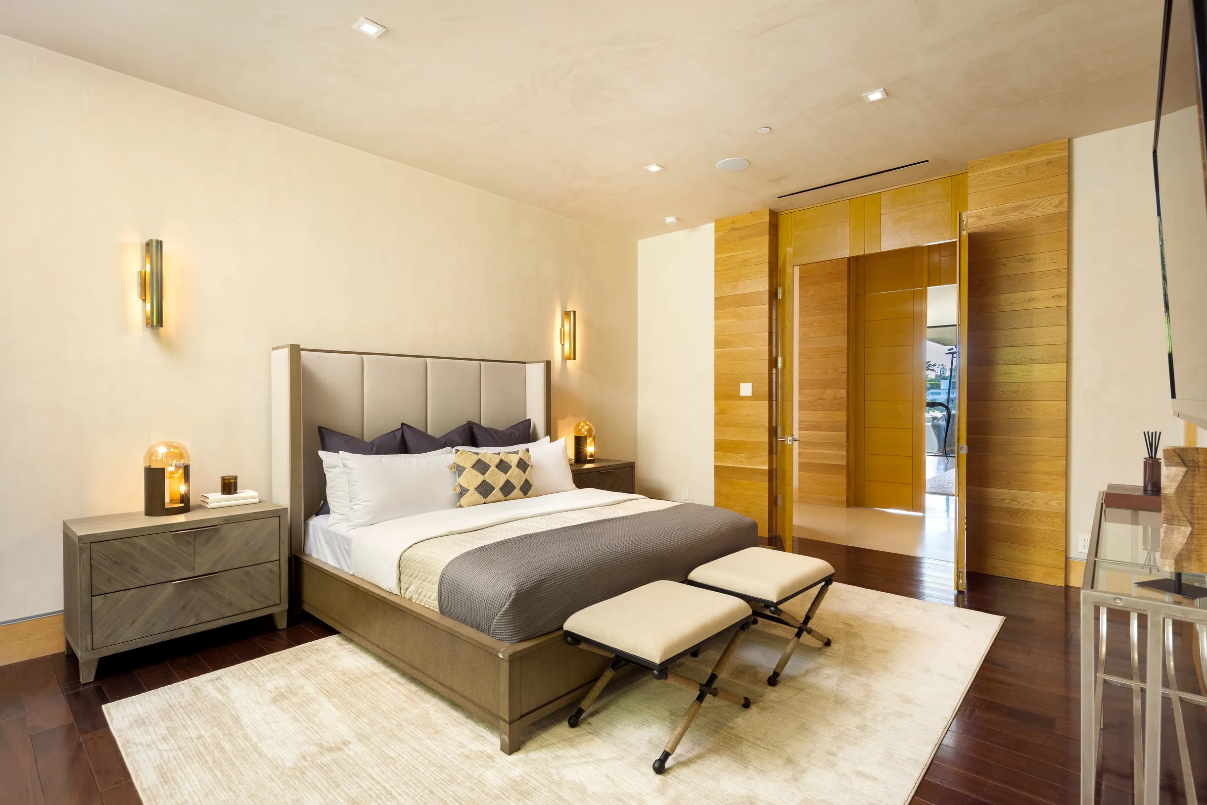 Wander Hollywood Hills Sky #29