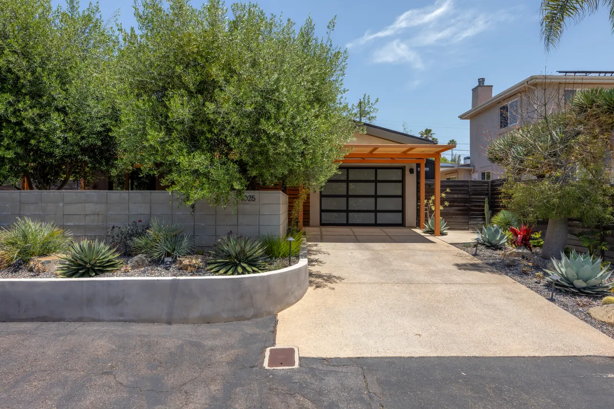 Wander Encinitas Modern