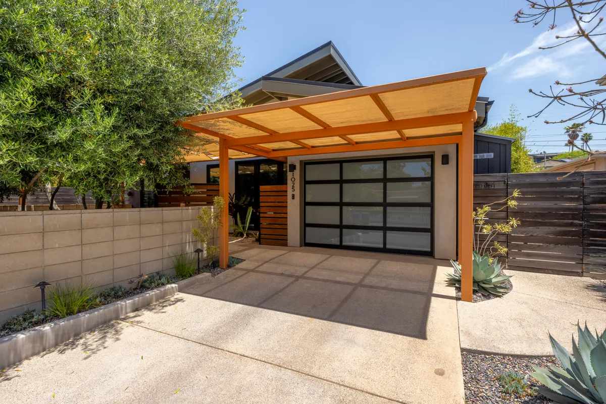 Wander Encinitas Modern