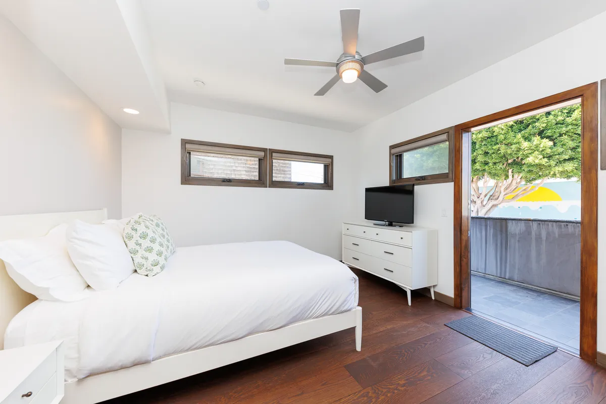 Bedroom 3 image