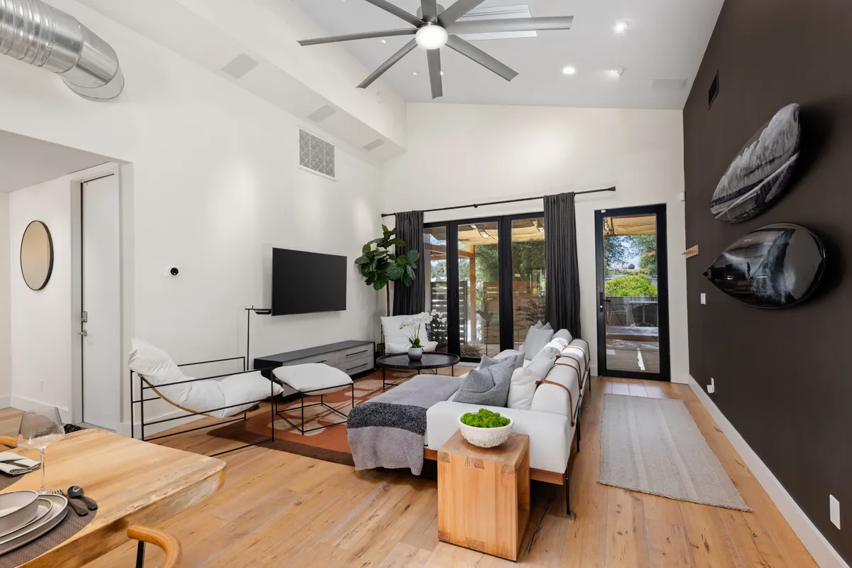 Wander Encinitas Modern