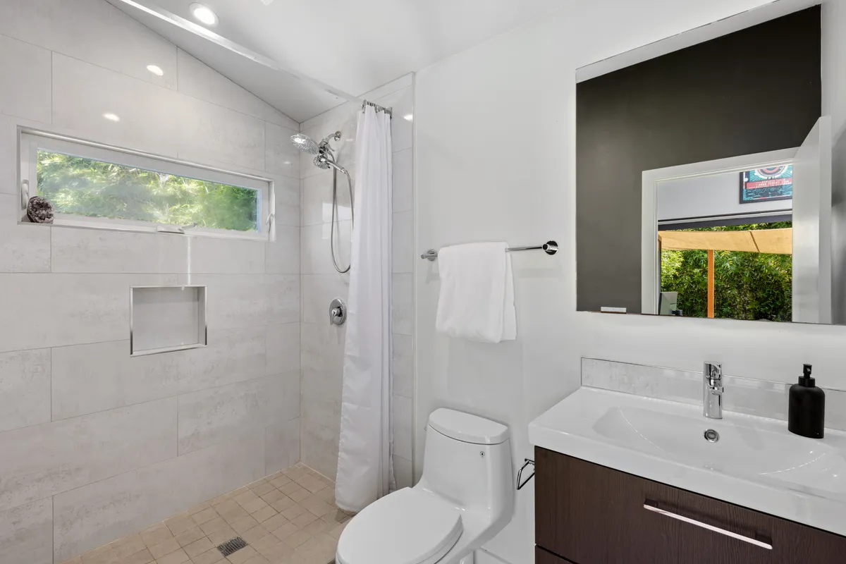 Wander Encinitas Modern