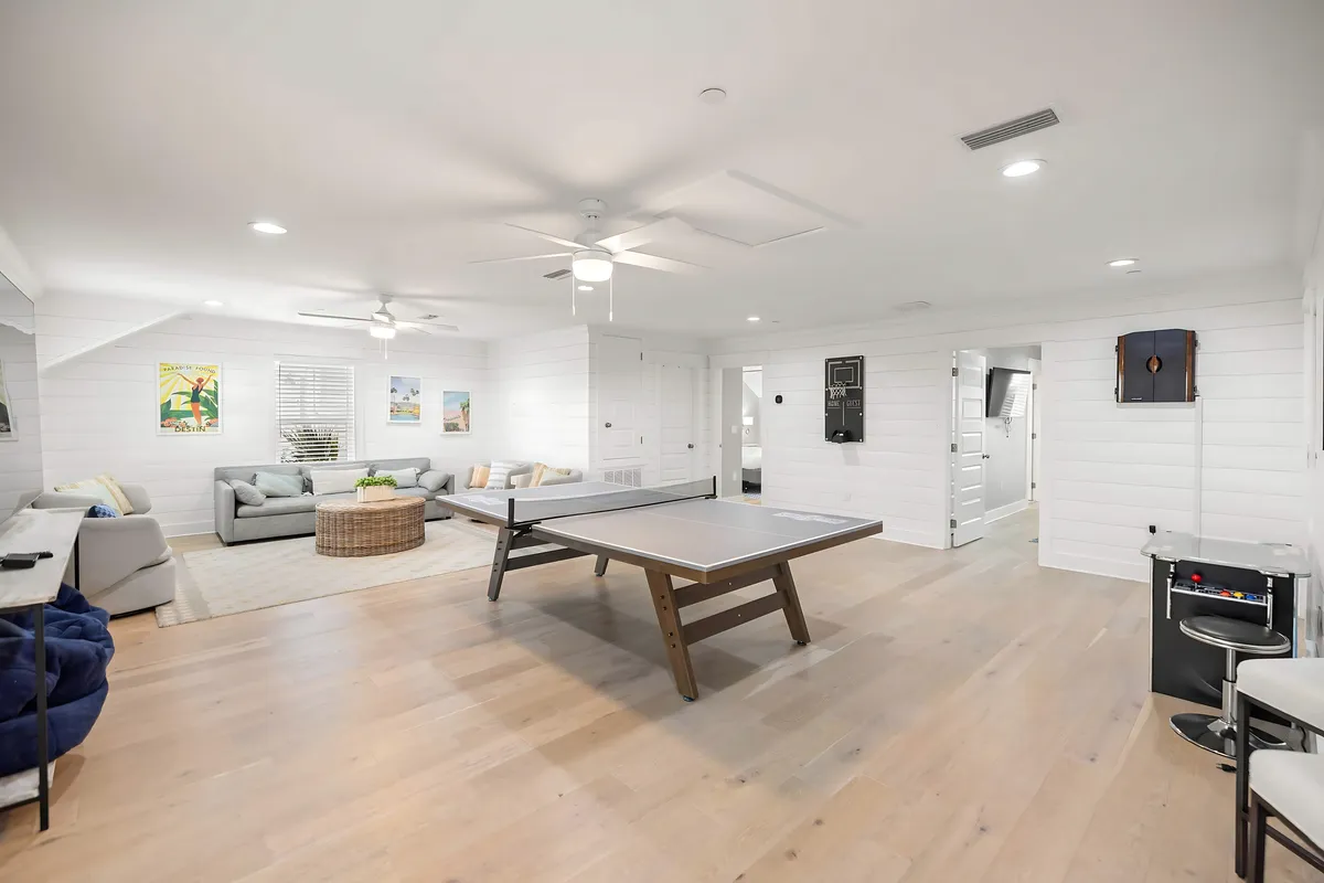 Wander Destin Escape