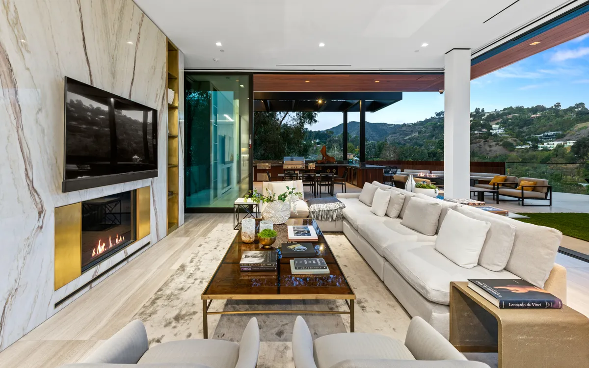 Wander Beverly Hills Lookout