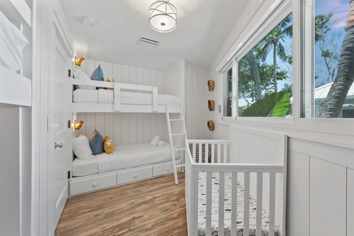 Bunk Bedroom image
