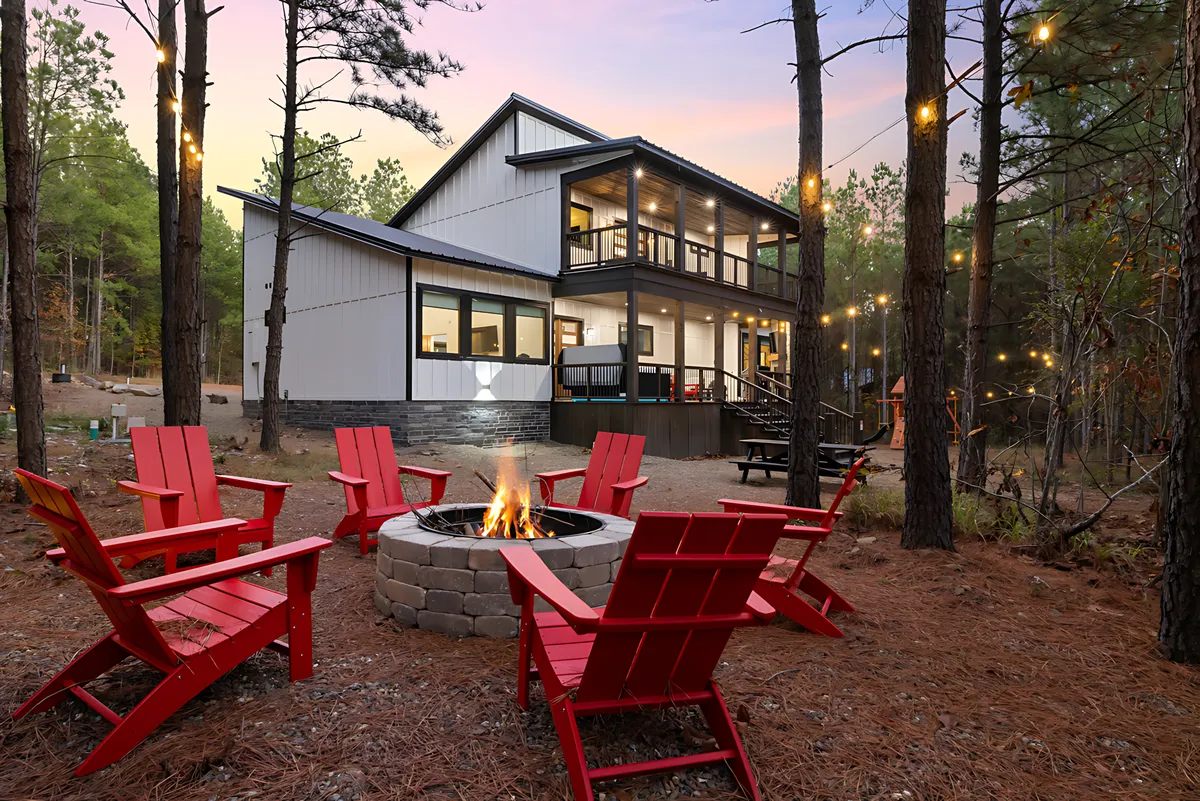 Wander Broken Bow Evergreen