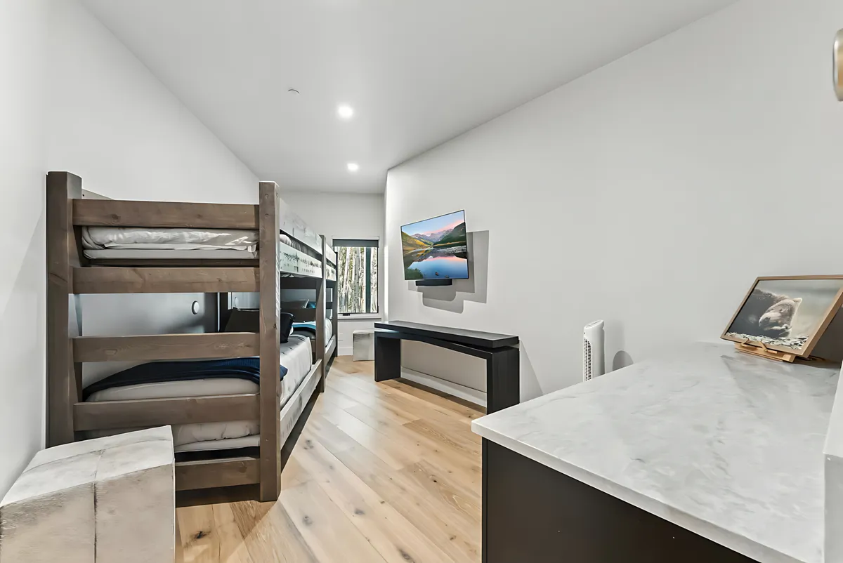 Bedroom 3 image