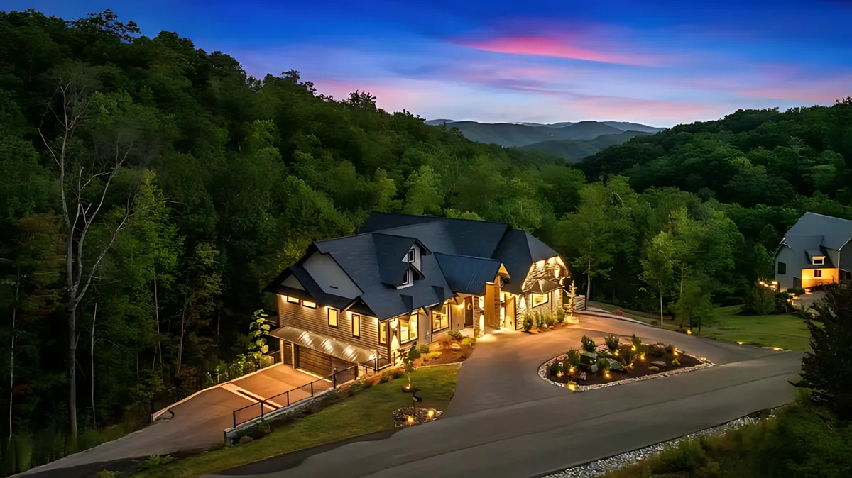 Wander Pigeon Forge Firefly