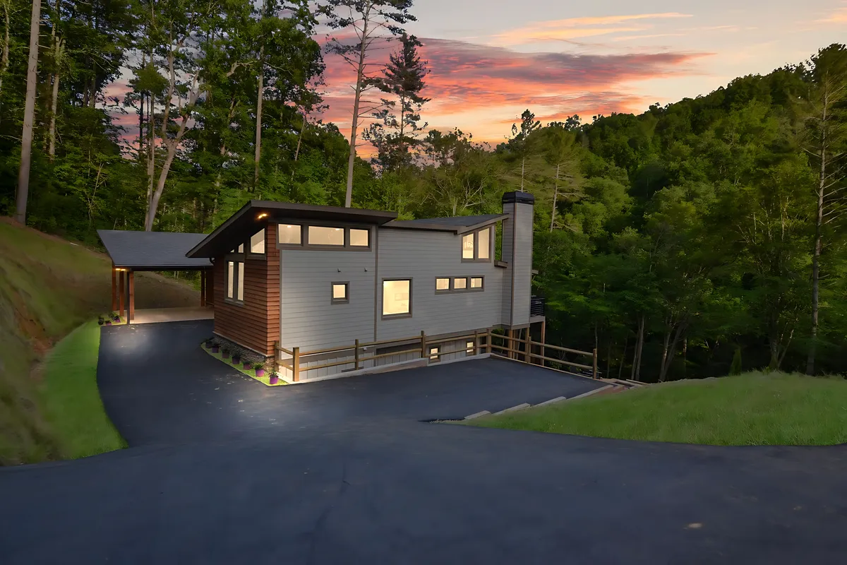 Wander Blue Ridge Creek