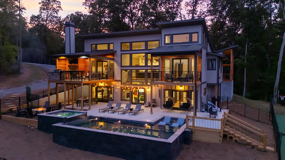 Wander Blue Ridge Escape