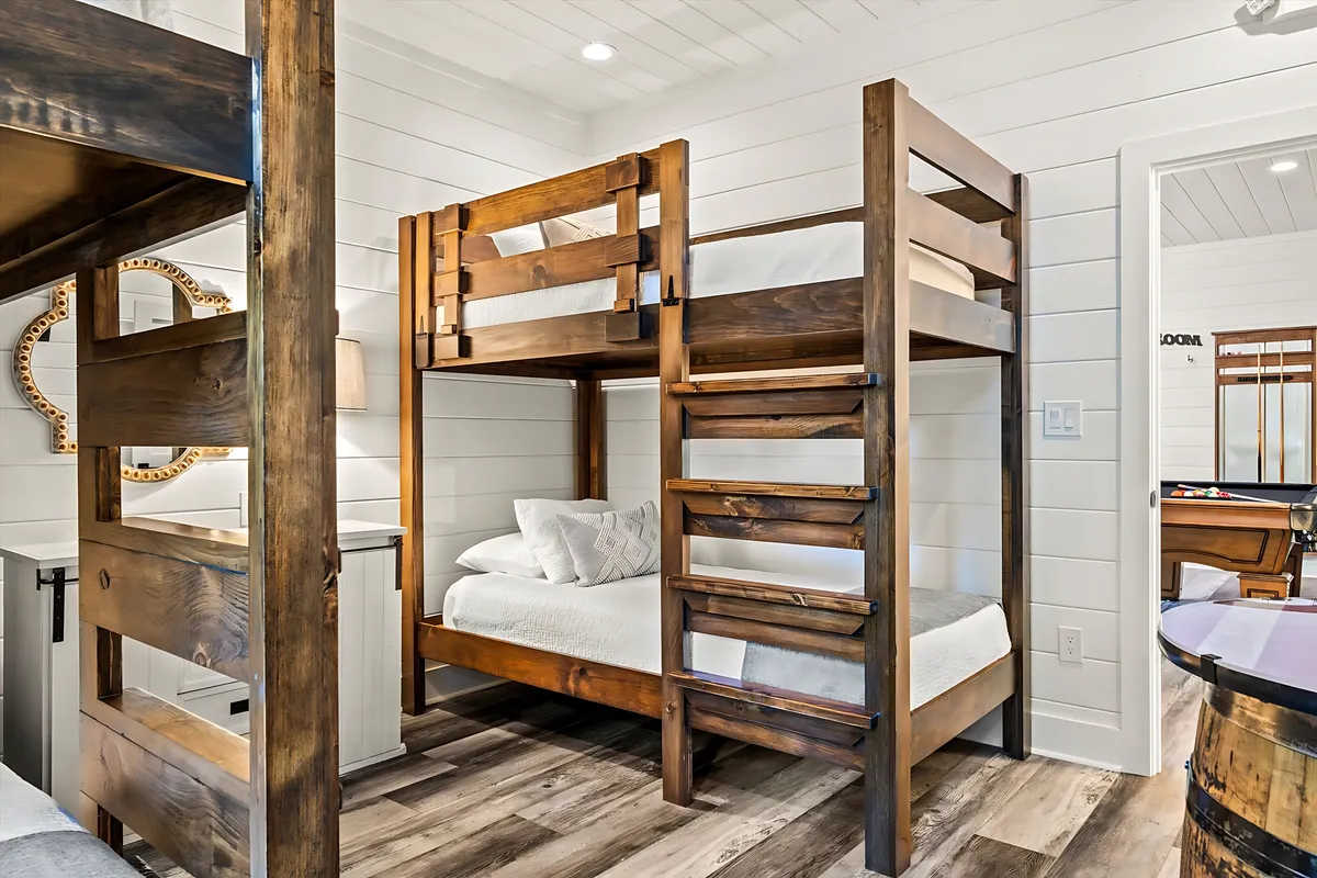 Bunk Bedroom image