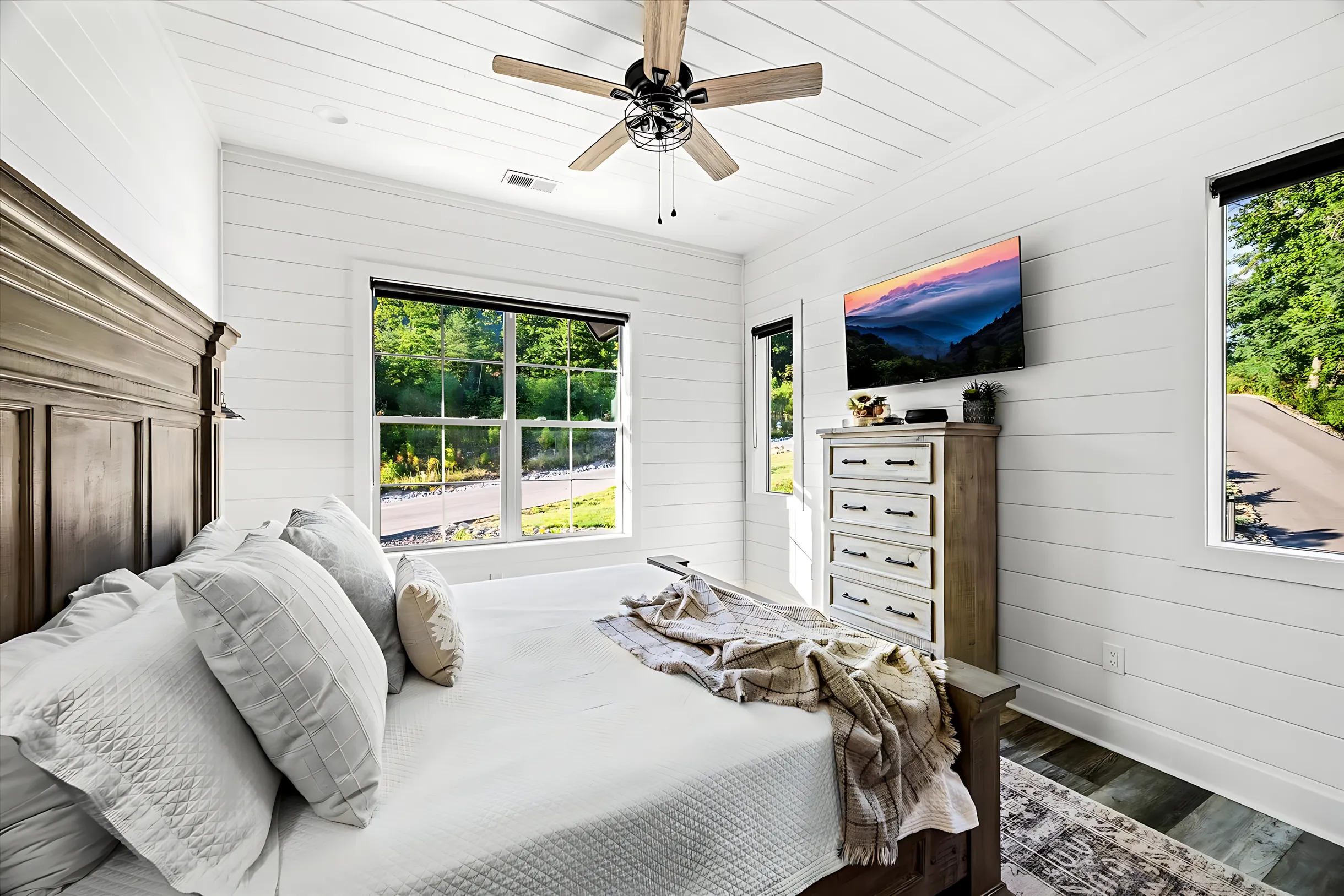 Wander Pigeon Forge Firefly #24