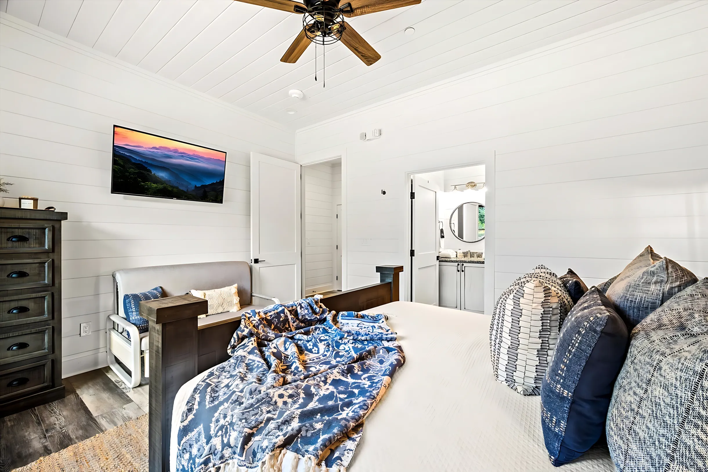 Wander Pigeon Forge Firefly #40