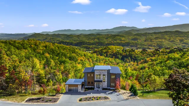 Wander Pigeon Forge Vista