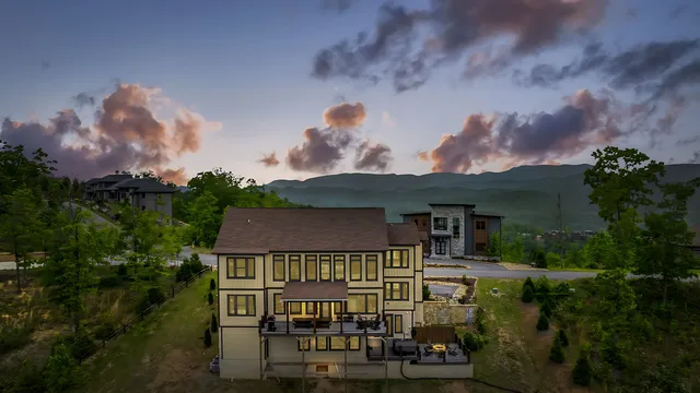 Wander Pigeon Forge Heights #5