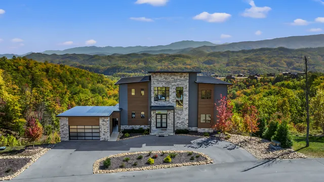 Wander Pigeon Forge Vista