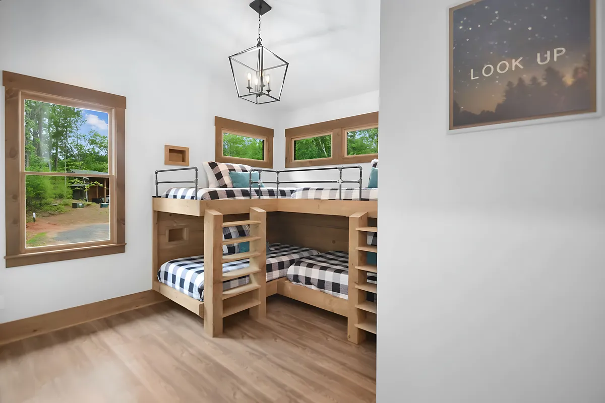 Bunk Bedroom image