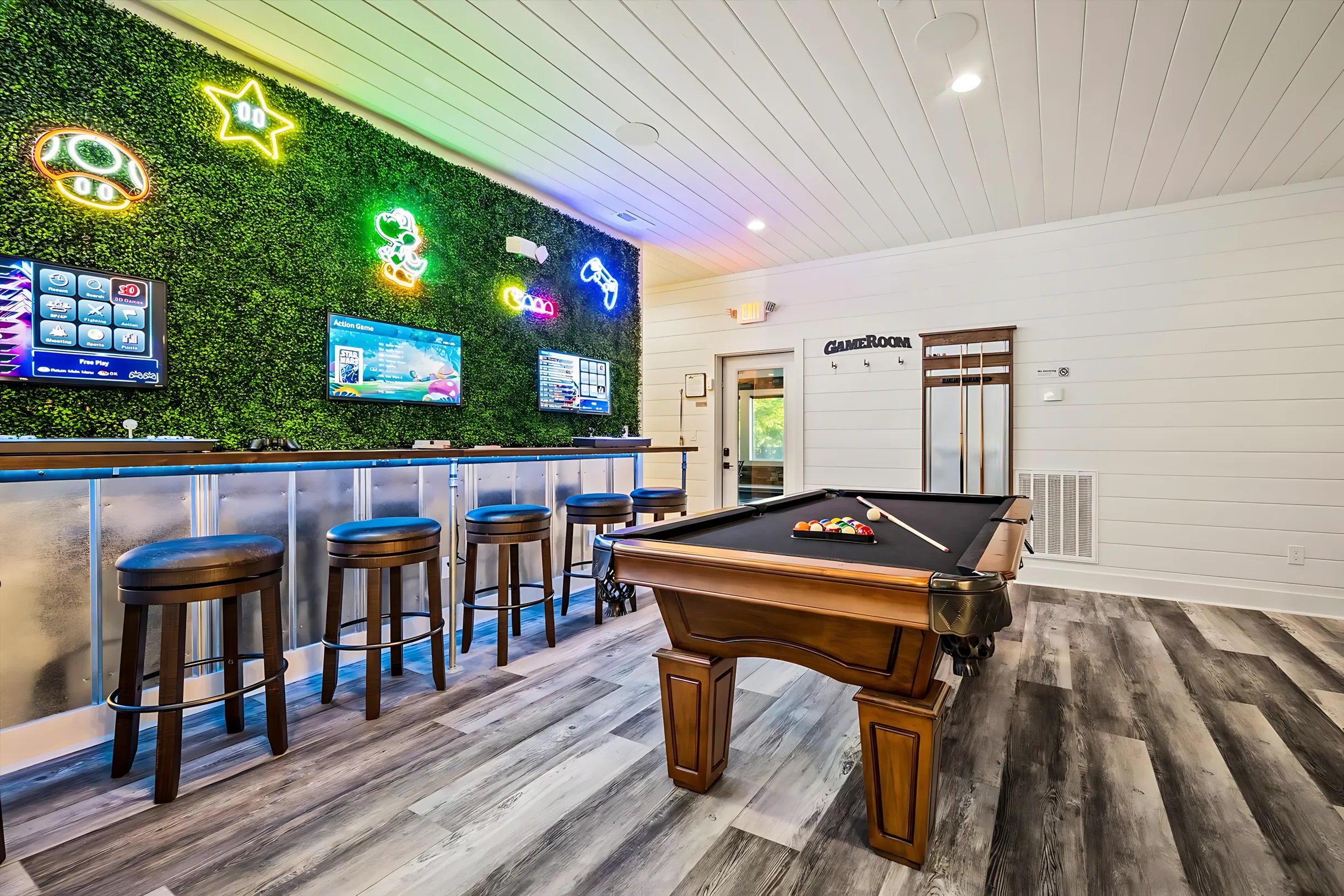 Wander Pigeon Forge Firefly #17