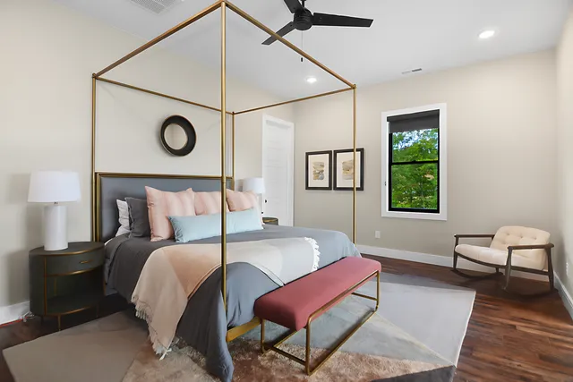 Bedroom 1 image 1