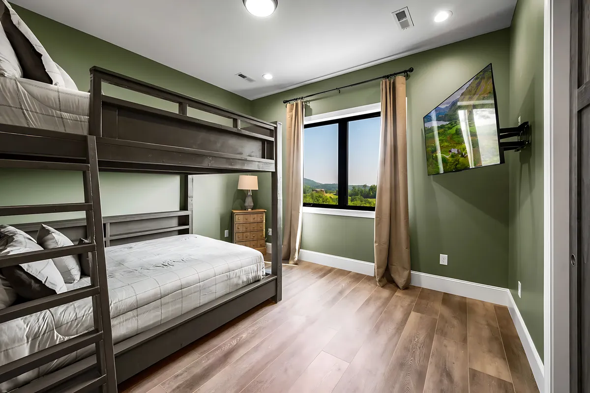 Bunk Bedroom image
