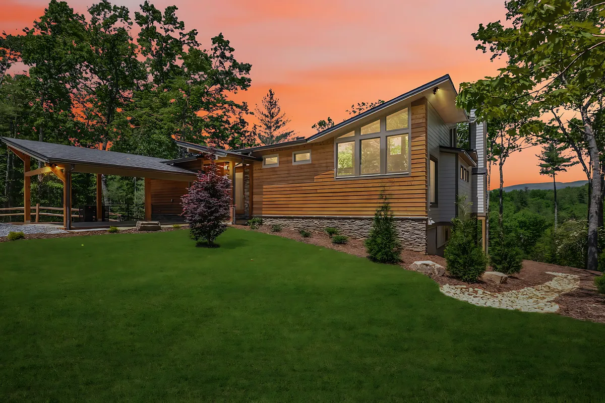 Wander Blue Ridge Grandview