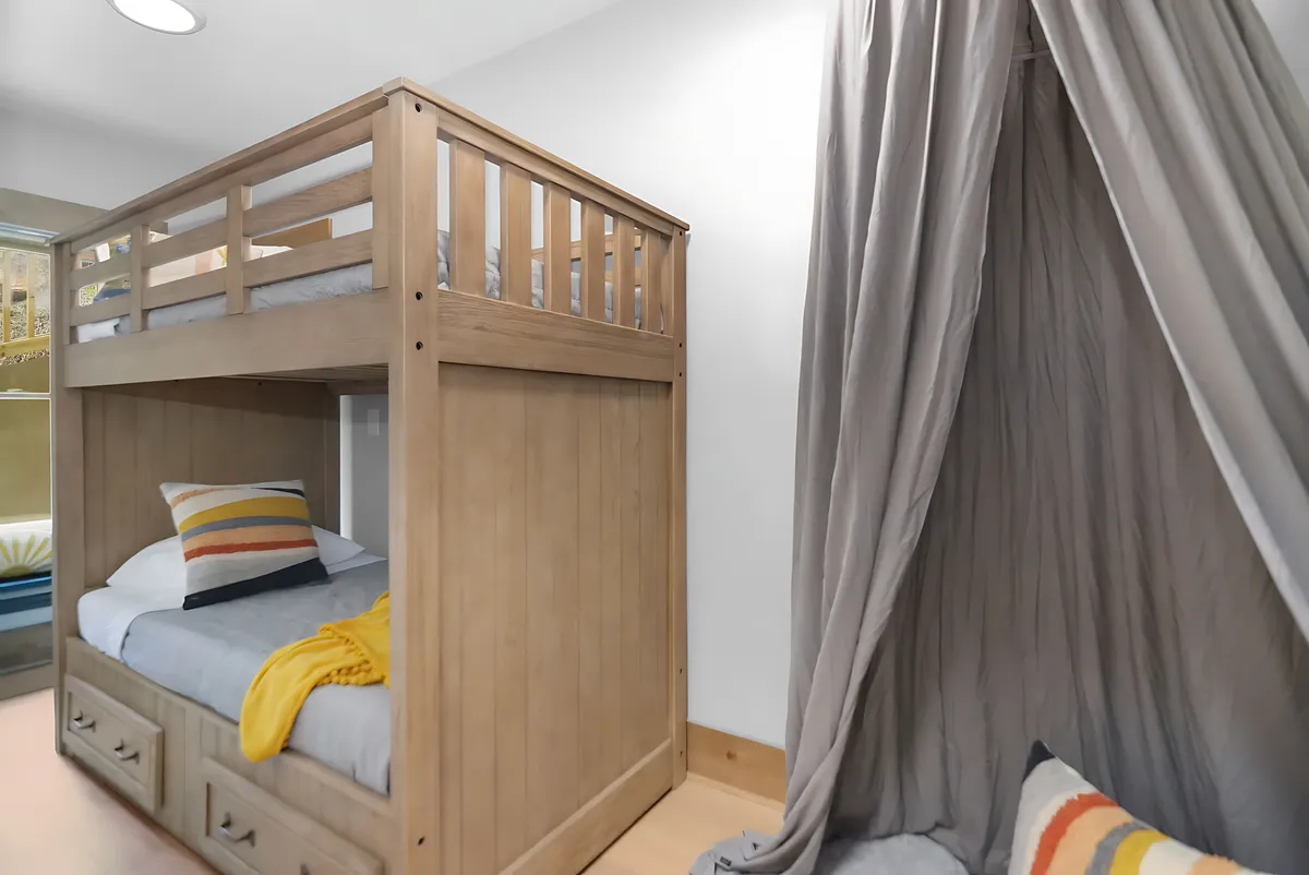 Bedroom 5 image