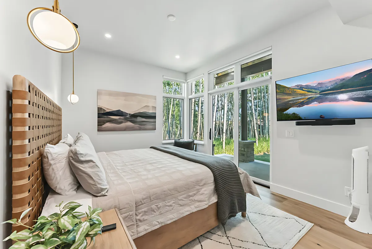 Bedroom 5 image