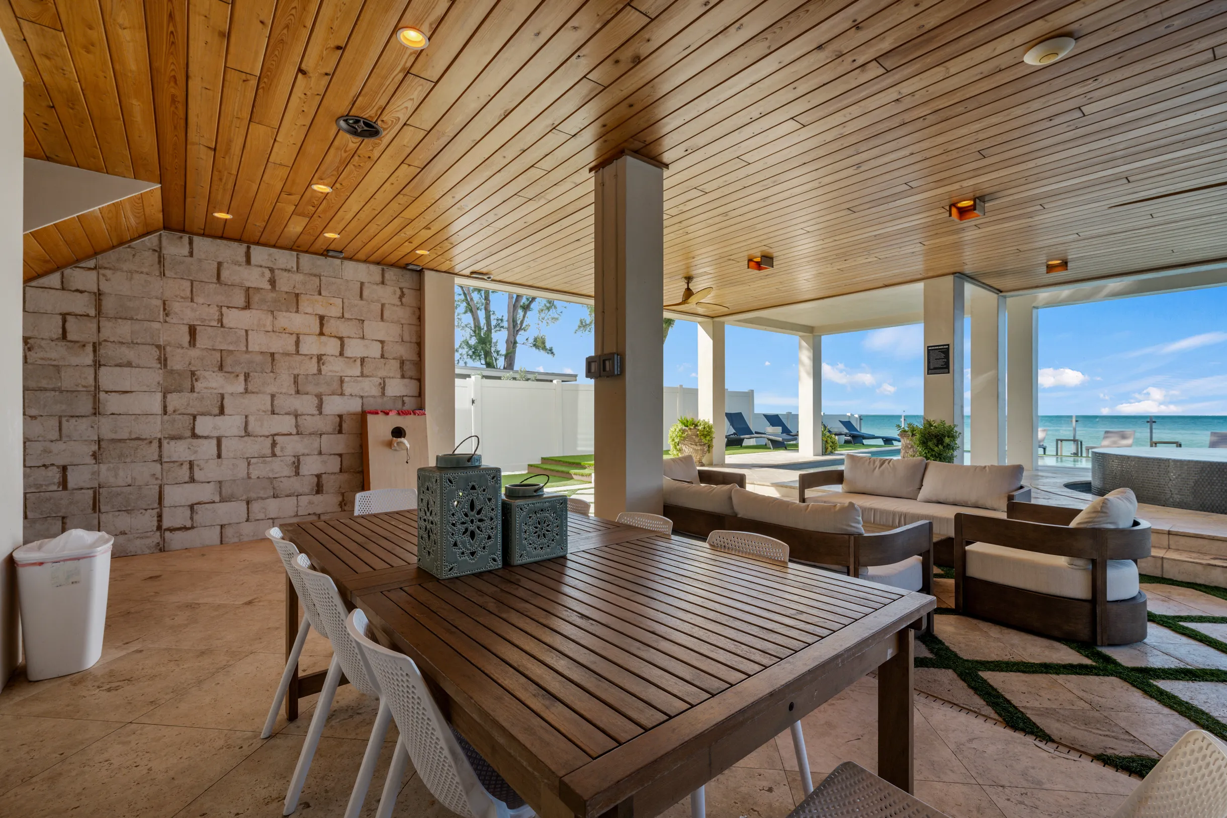 Cloud 9 - BeachFront Splendor #102