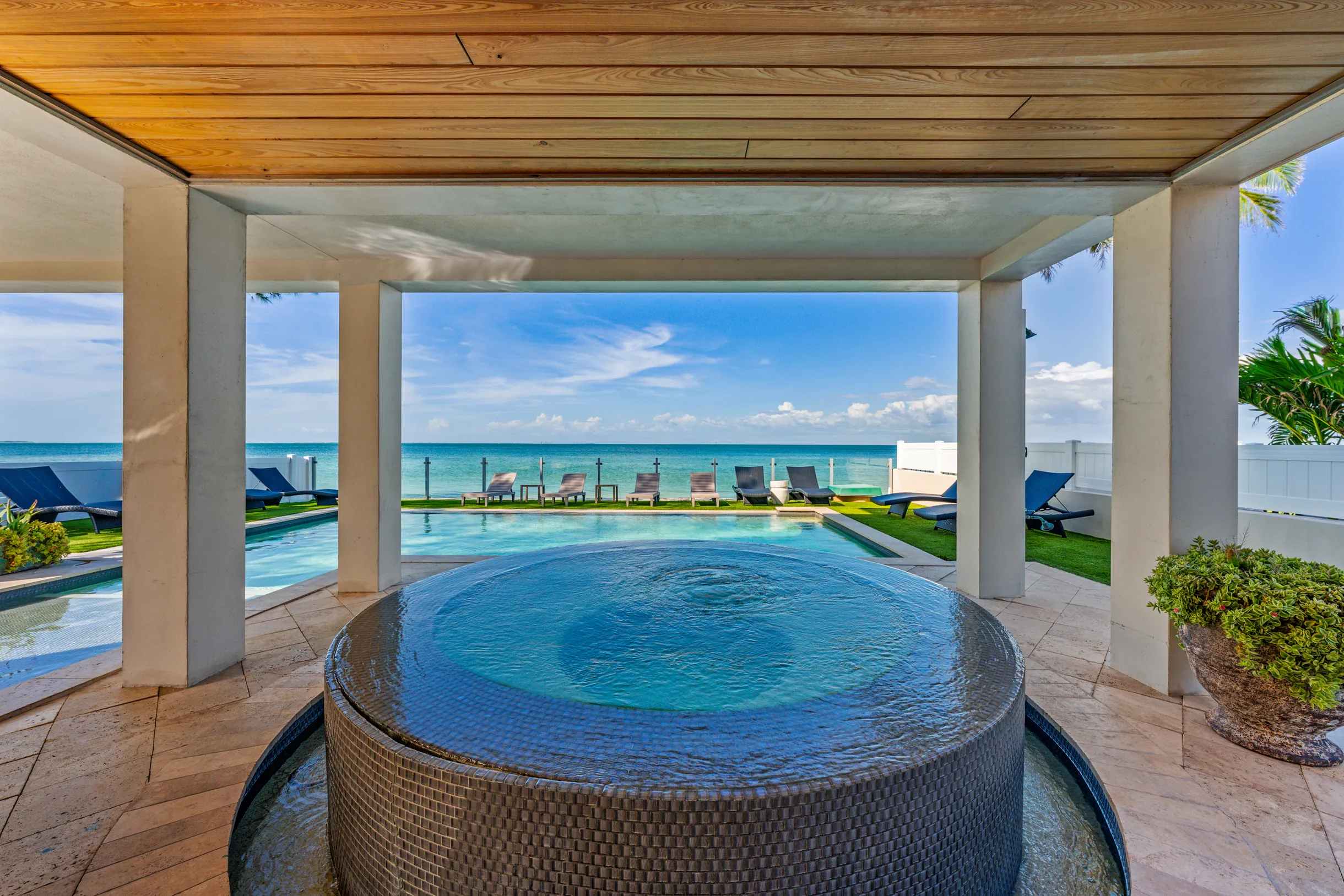 Cloud 9 - BeachFront Splendor #121