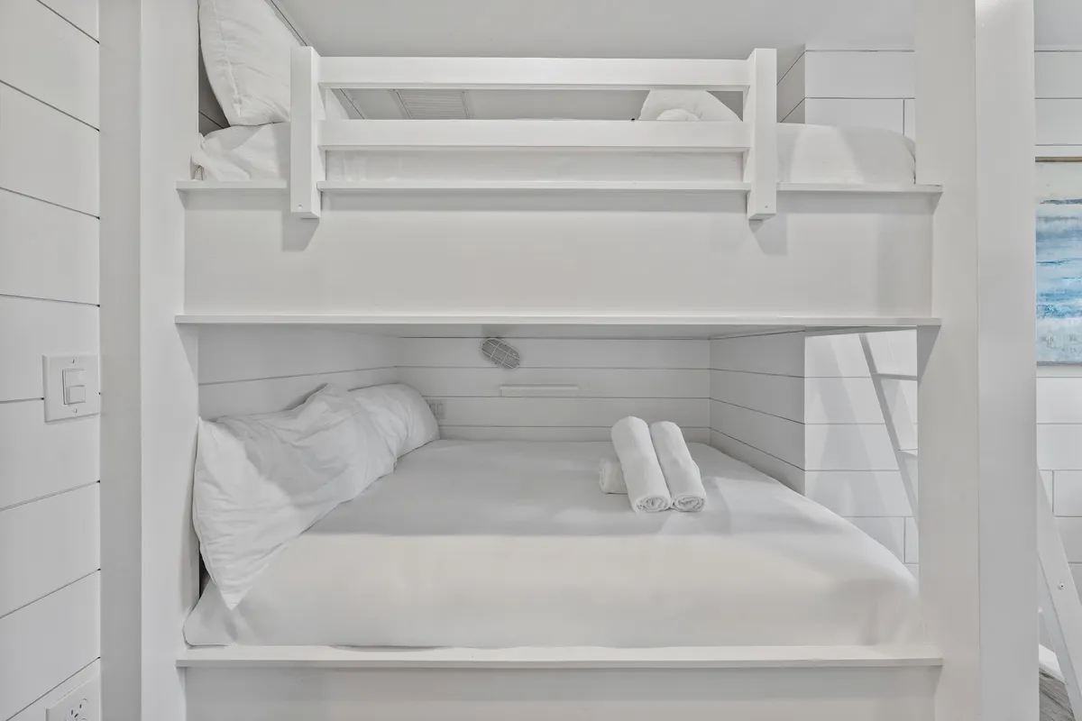 Bunk Bedroom image