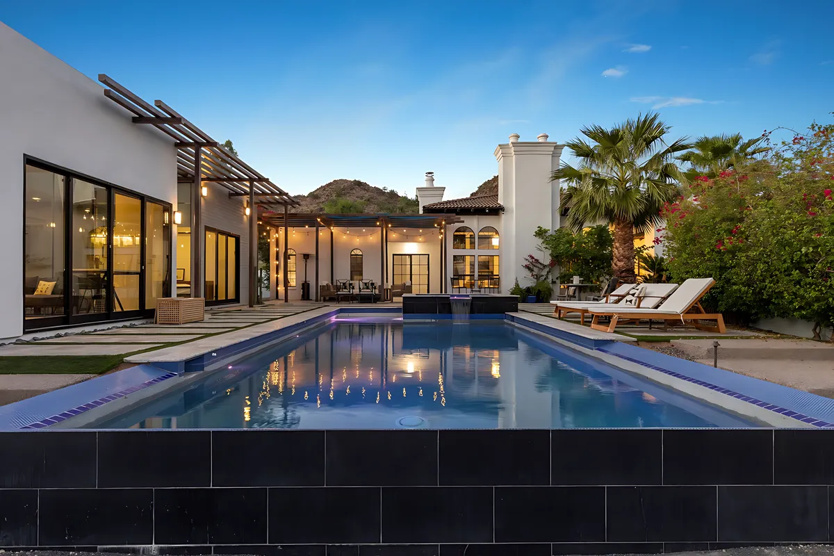 Wander Paradise Valley Sunset