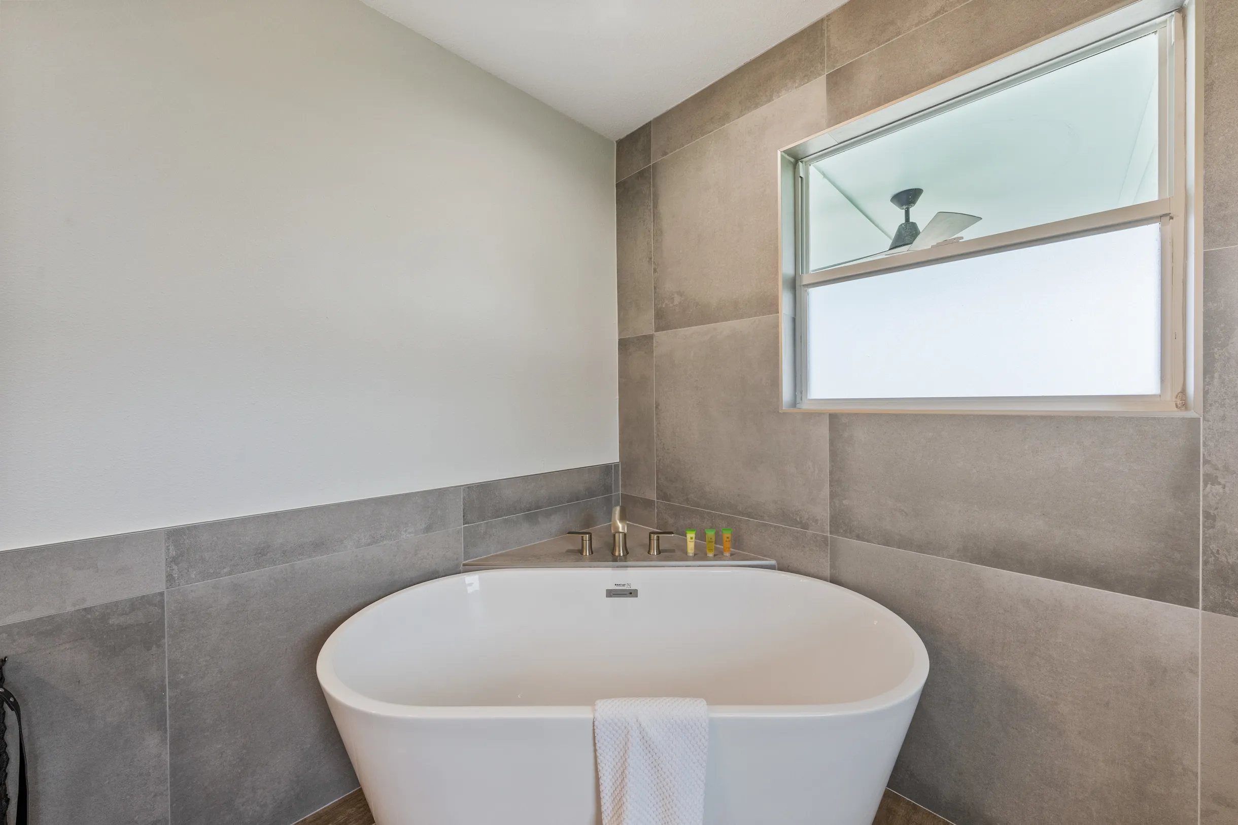 Waves on Anna Maria #81