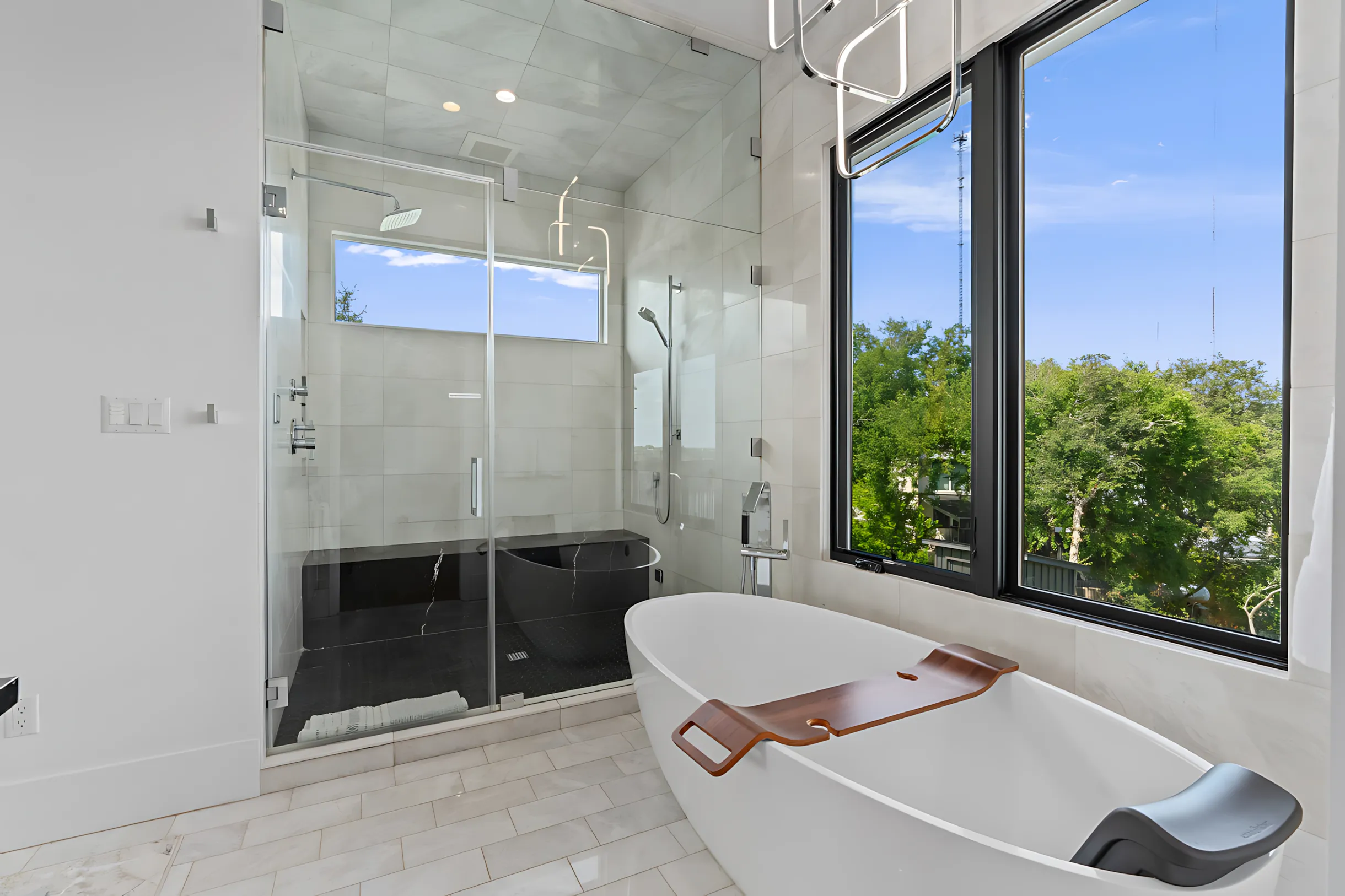 Westlake/15 Min to DT/Pool/Hot Tub/Game Room #63