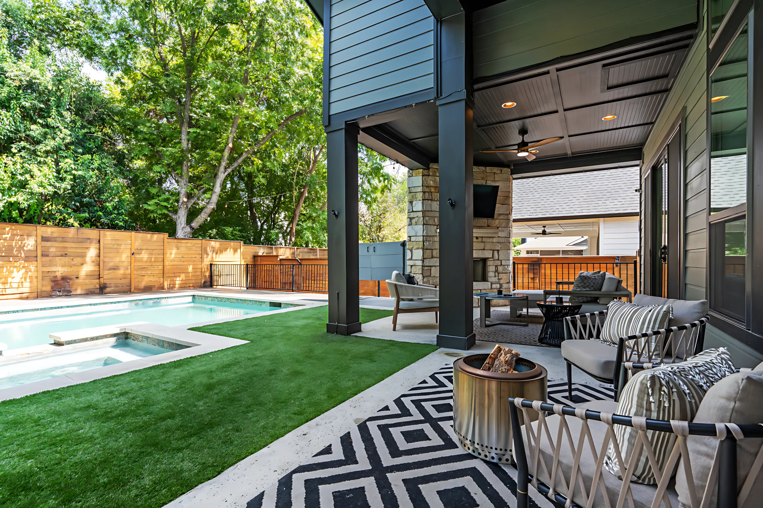 Zilker Home with Heated Pool, Hot Tub, Walkable #64