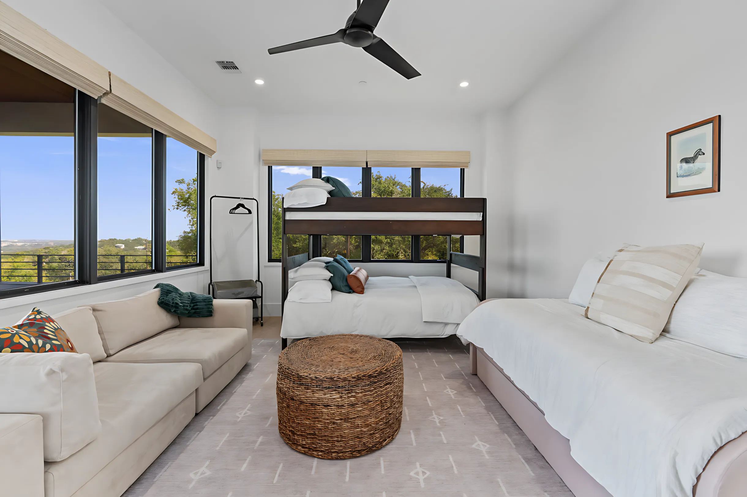 Westlake/15 Min to DT/Pool/Hot Tub/Game Room #27