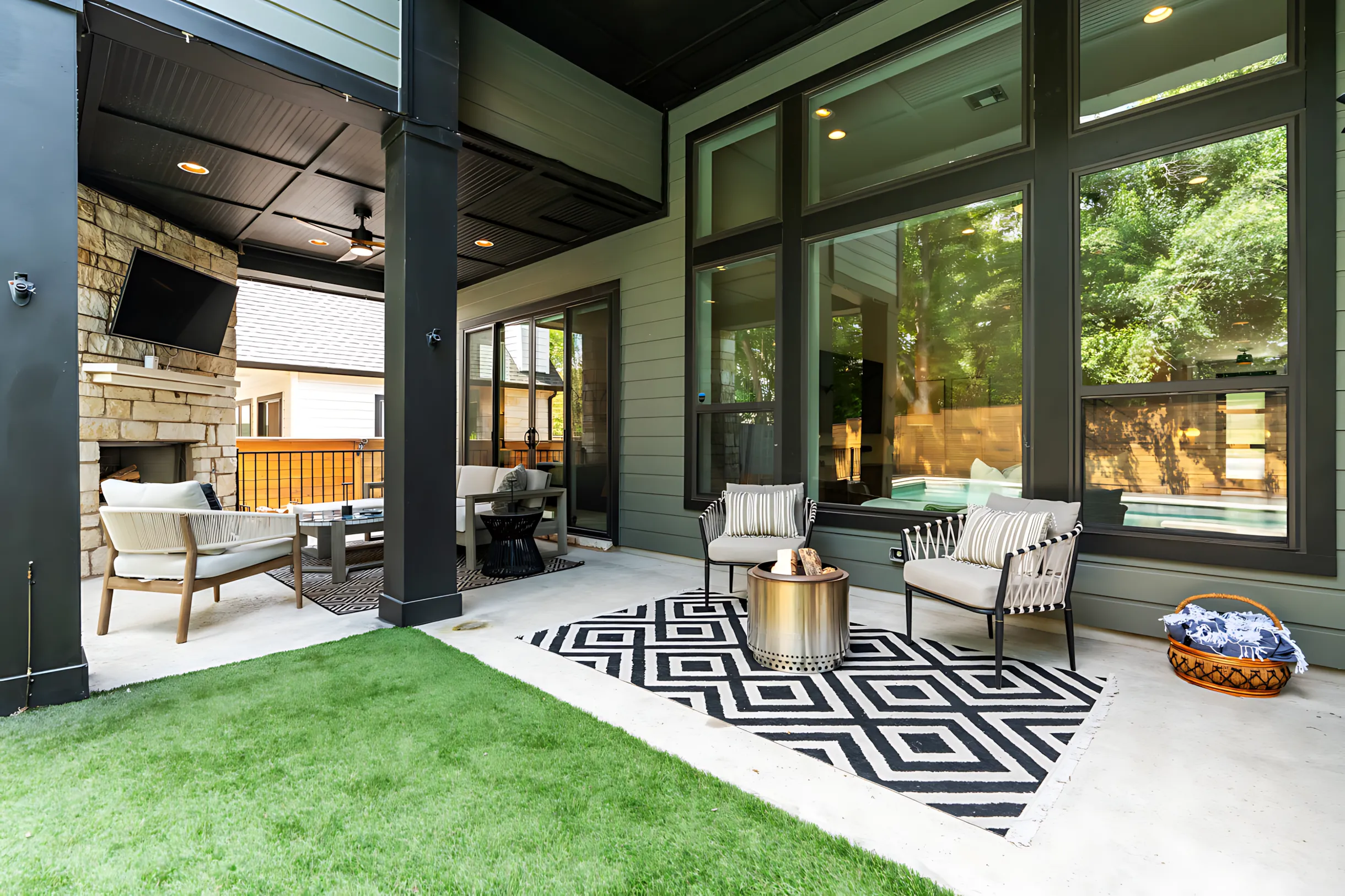 Zilker Home with Heated Pool, Hot Tub, Walkable #60