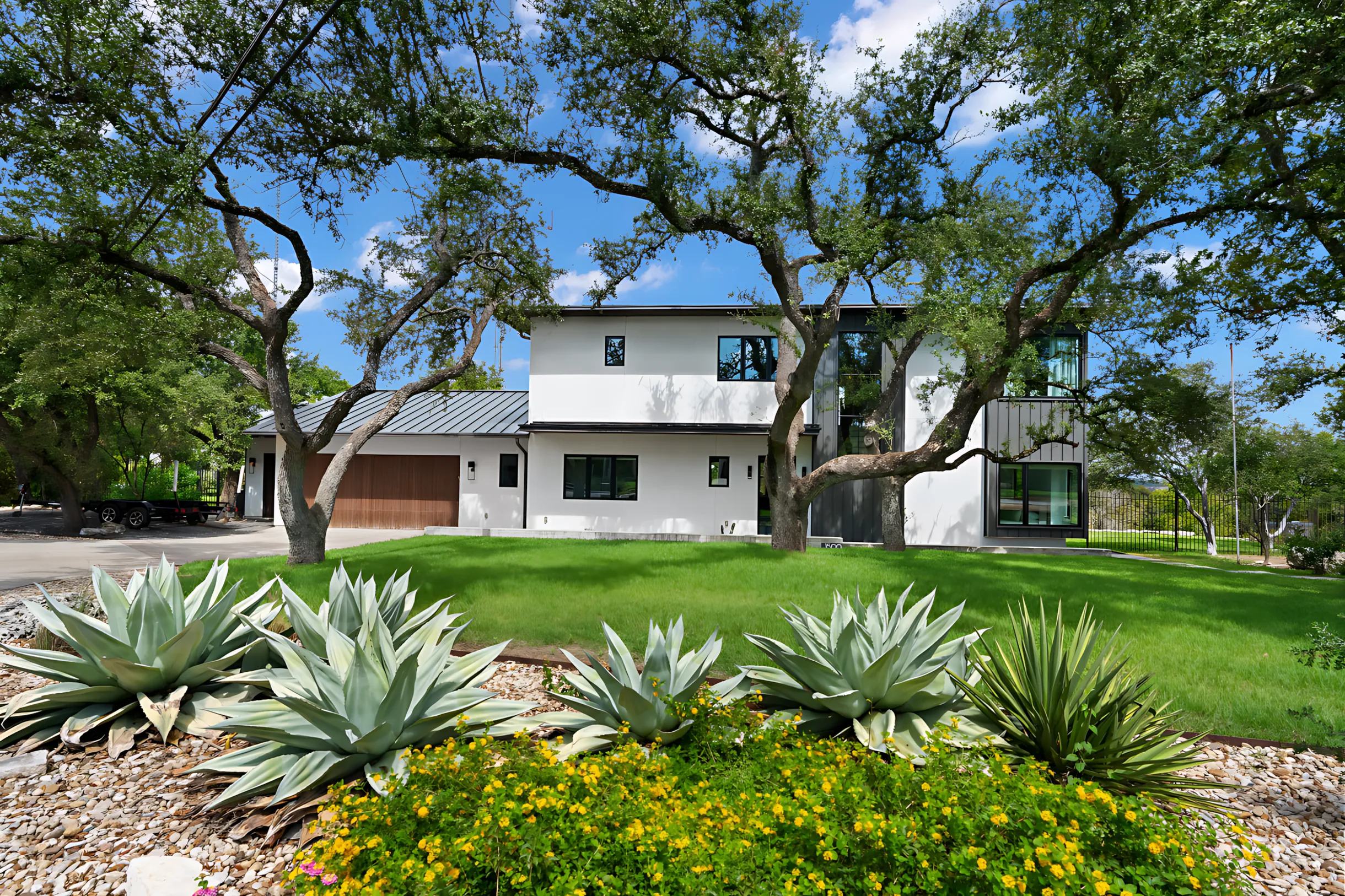 Westlake/15 Min to DT/Pool/Hot Tub/Game Room #65