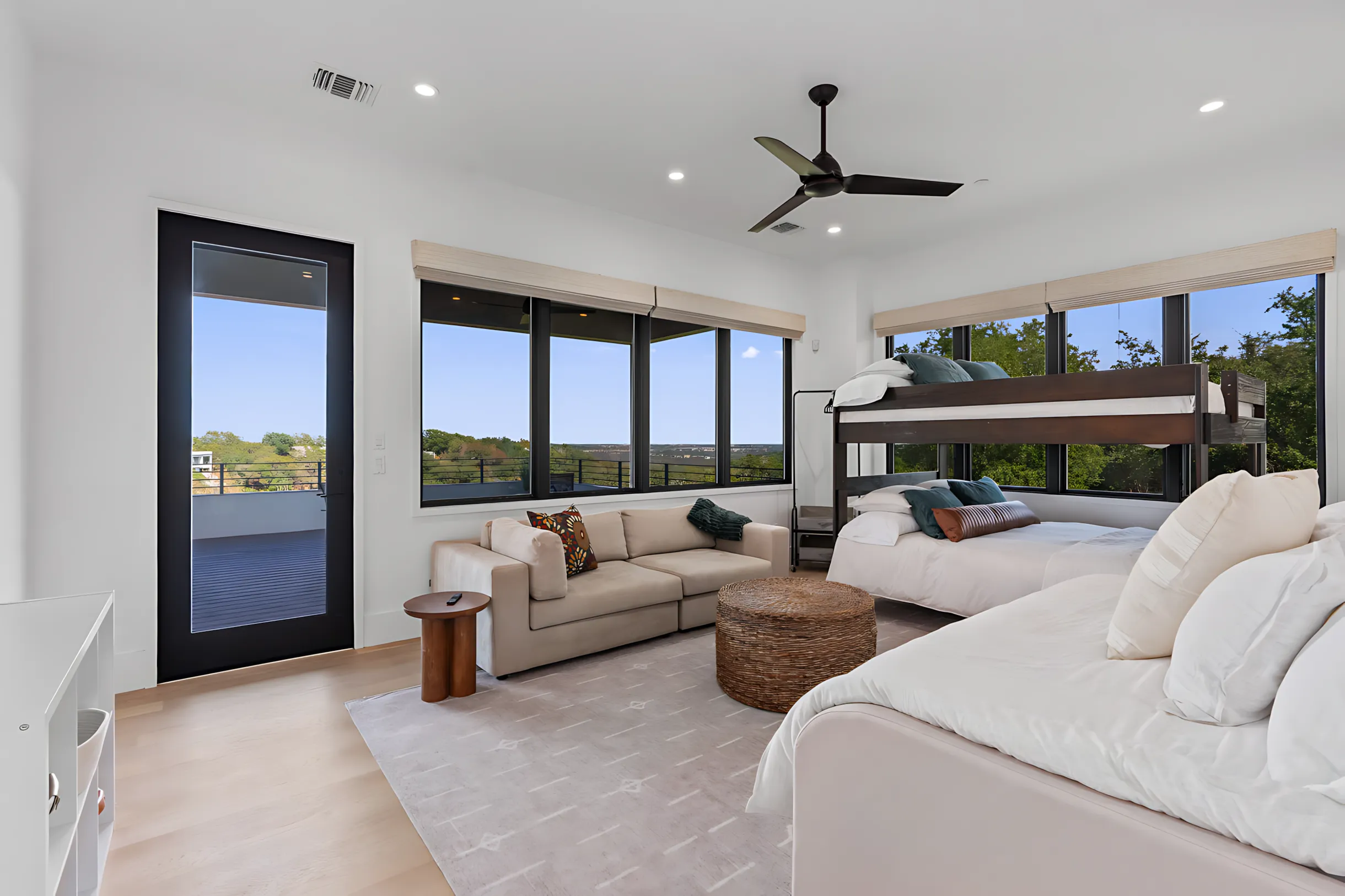 Westlake/15 Min to DT/Pool/Hot Tub/Game Room #20