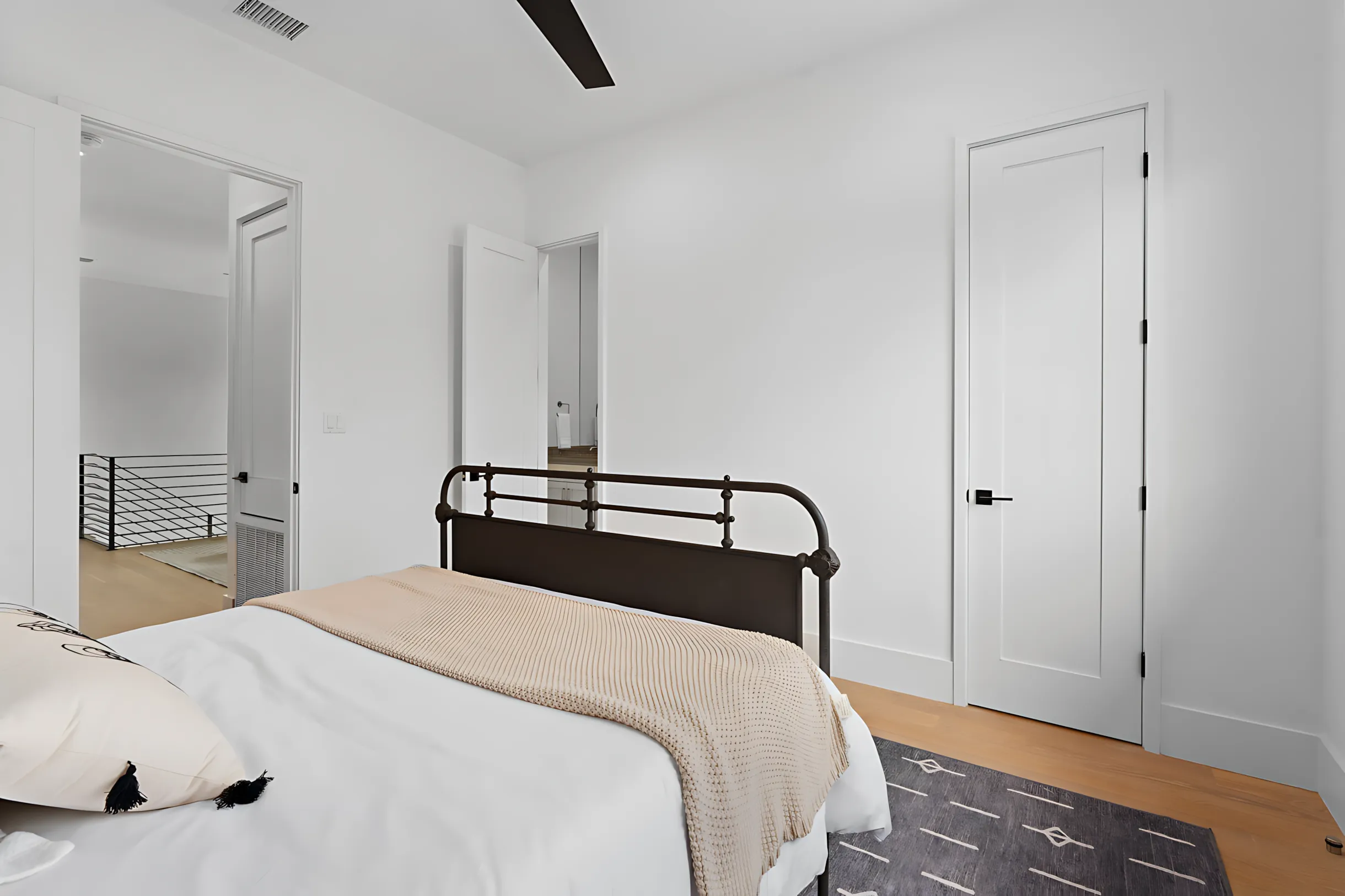 Westlake/15 Min to DT/Pool/Hot Tub/Game Room #35