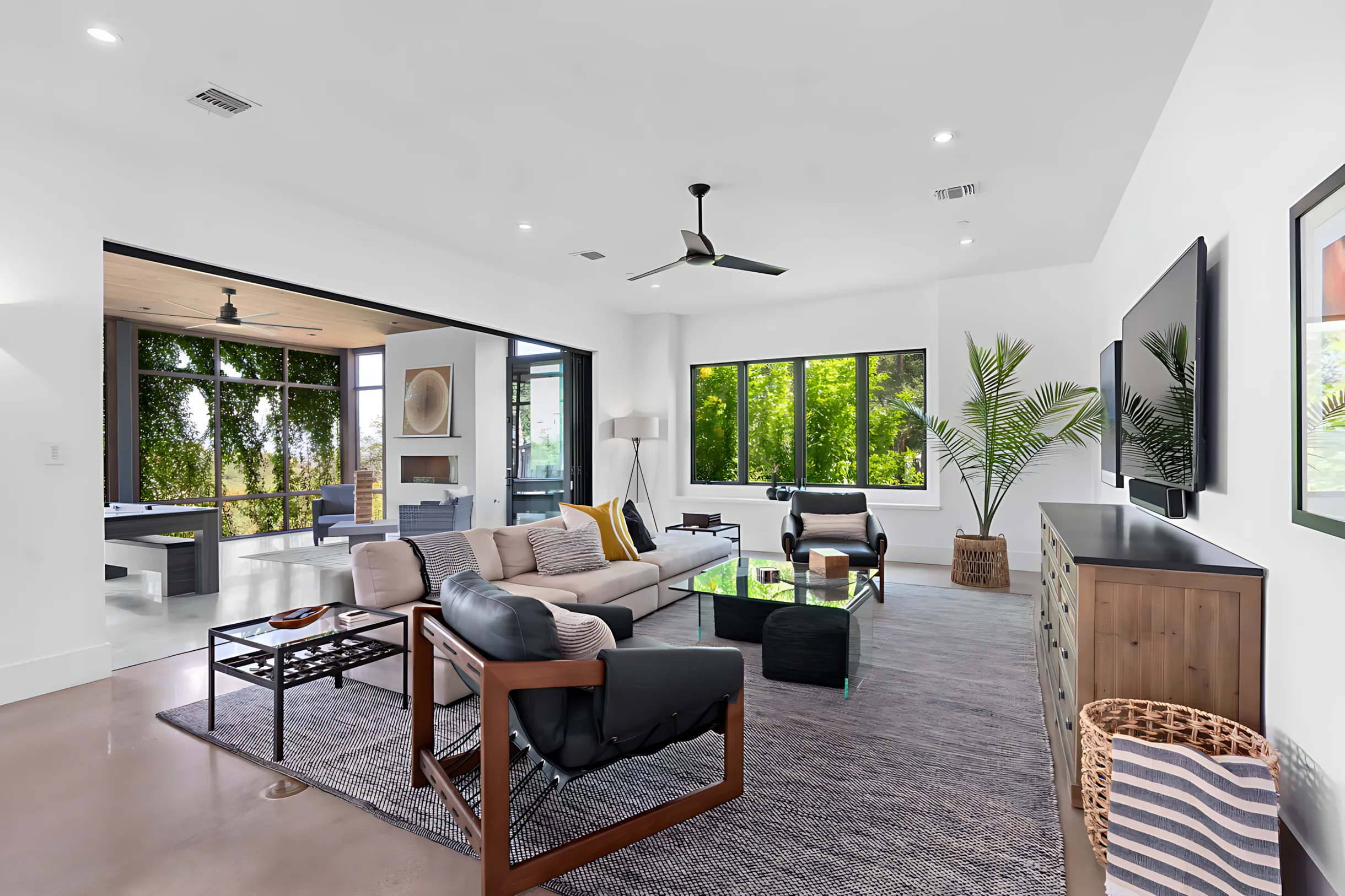 Westlake/15 Min to DT/Pool/Hot Tub/Game Room #69