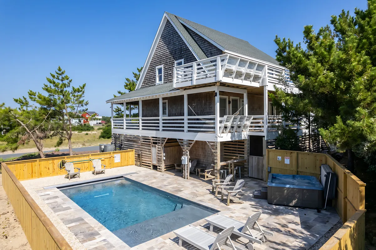 Wander Corolla Shores