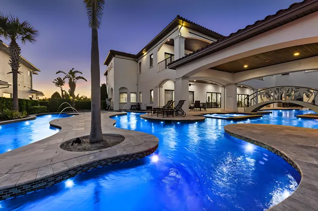 Wander Orlando Bay #2