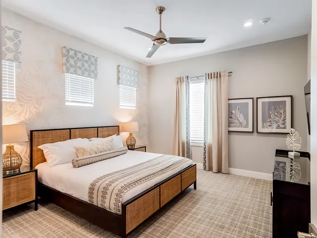 Bedroom 6 image 1